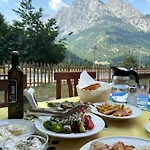 Mik Hotel *