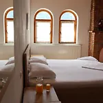Mik 酒店 *