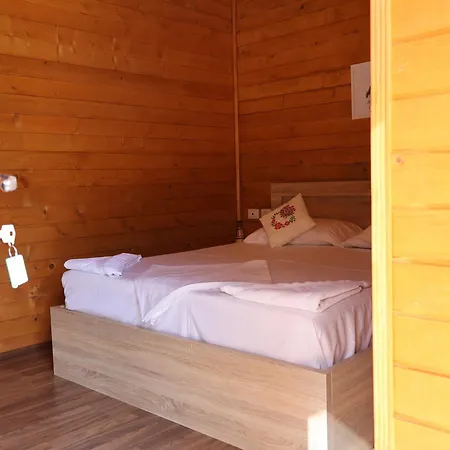Mik Hotel *