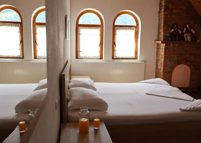 Mik Hotel *